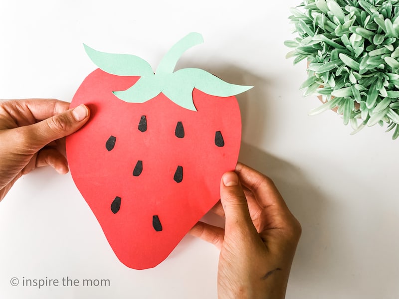 strawberry craft ideas for kids - basic paper strawberry - www.inspirethemom.com