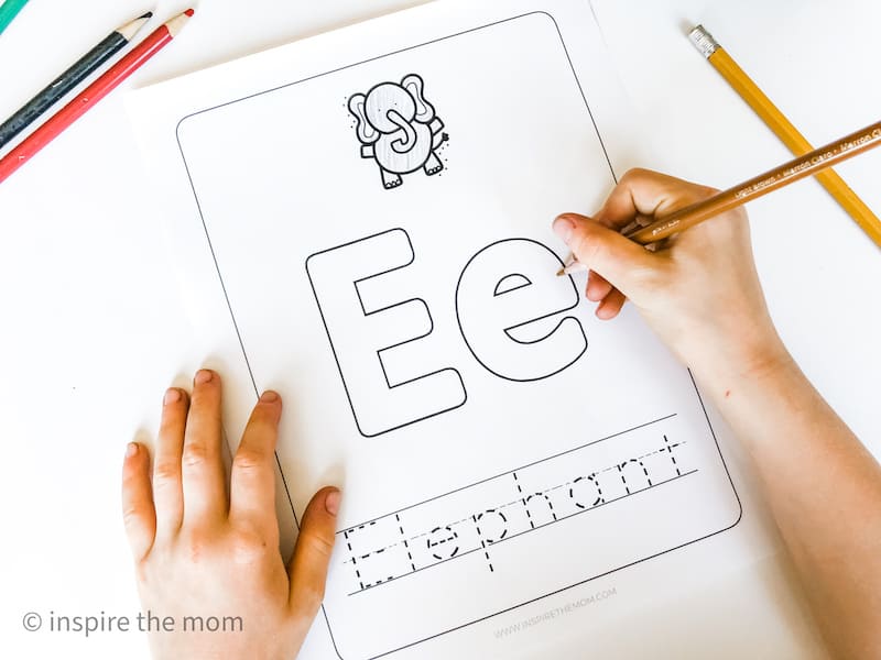 Free Letter E Worksheets / letter E elephant preschool page - www.inspirethemom.com