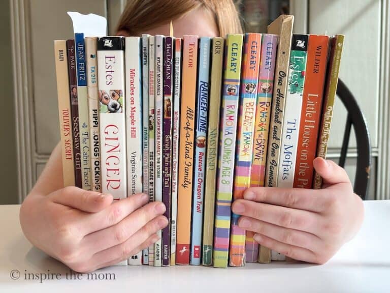 100+ Amazing Books for 4th Grade Girls cover. www.inspirethemom.com