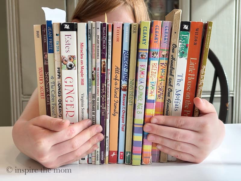 100+ Amazing Books for 4th Grade Girls cover. www.inspirethemom.com