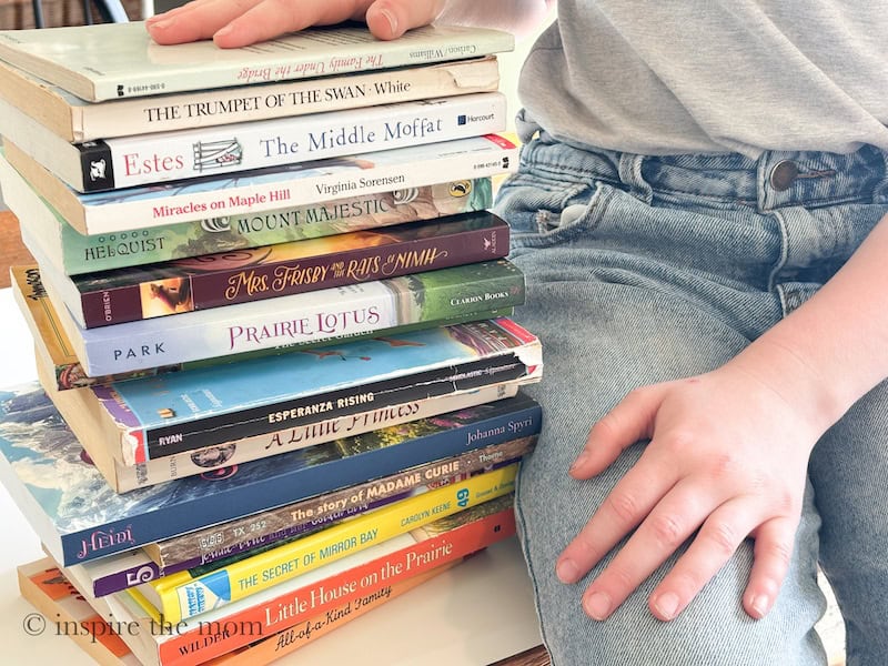 100+ Incredible Books for 5th Grade Girls (cover). www.inspirethemom.com