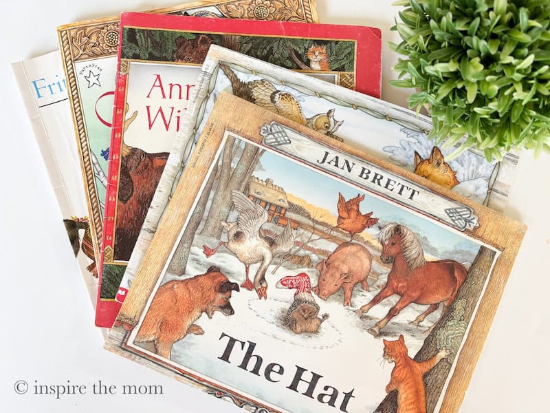 Best books by Jan Brett. Author spotlight. www.inspirethemom.com