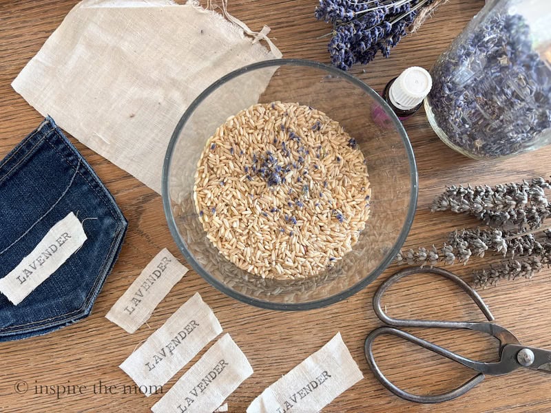 No-Sew Denim Lavender Sachet DIY. Material for the craft. www.inspirethemom.com